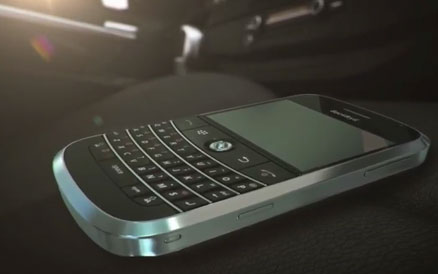 عدم استخدام الهاتف أثناء القيادة