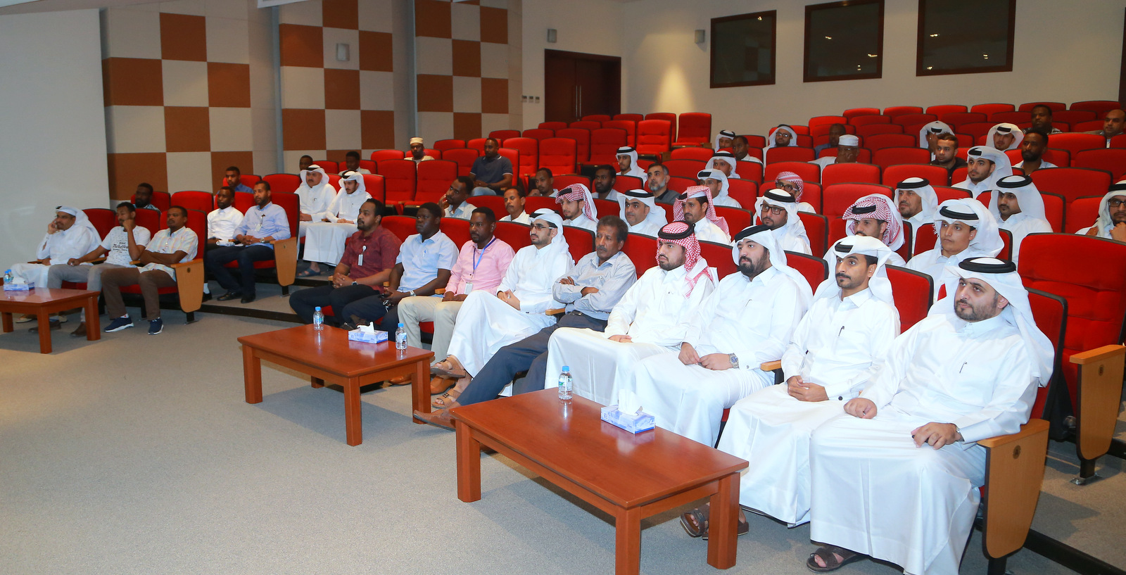 ندوة تعريفية للمتطوعين المشاركين في يوم الانتخاب